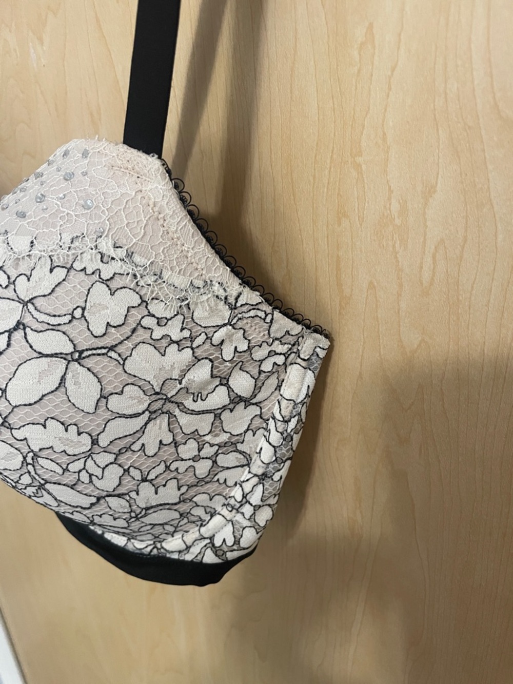 Victoria’s Secret Dream Angels Lightly Padded Demi Bra - Cream & Black 38DDD - Picture 5 of 10